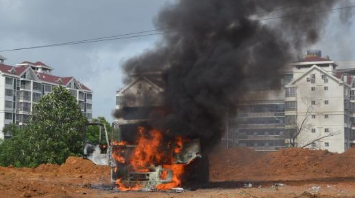 安全第一條，且看電網(wǎng)高壓警示器