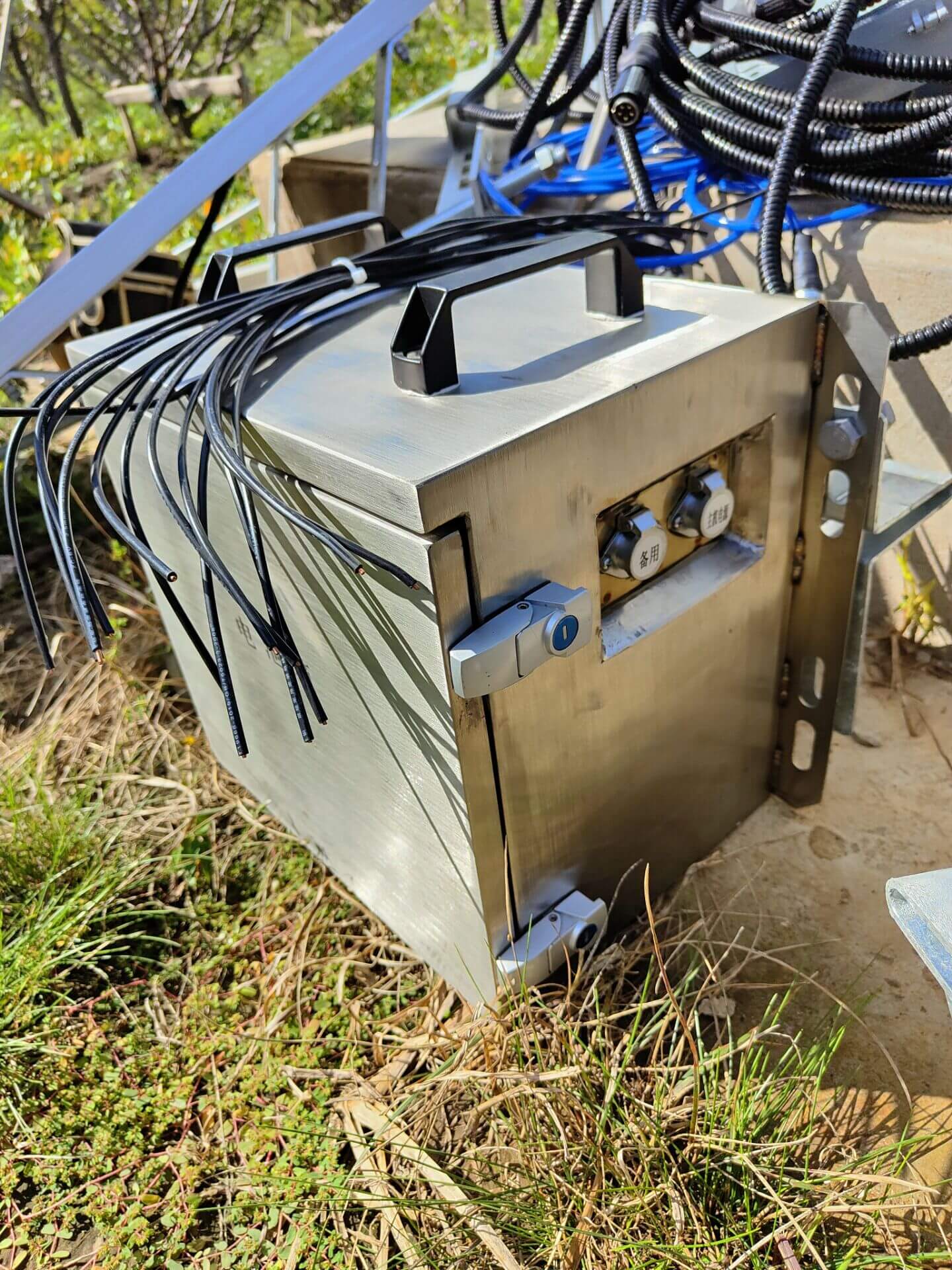 輸電線路桿塔傾斜度在線監(jiān)測系統