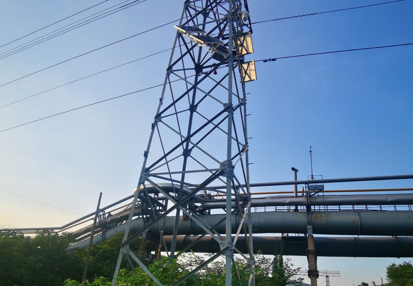 輸電線路面式激光防外破在線監(jiān)測(cè)裝置 輸電線路面式激光防外破在線監(jiān)測(cè)裝置